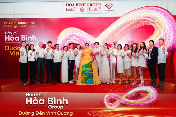 TIN SIÊU NÓNG: HÀNG TRĂM NGƯỜI HỪNG HỰC KHÍ THẾ CHECK IN TẠI HÀO KHÍ HOÀ BÌNH GROUP - ĐƯỜNG ĐẾN VINH QUANG