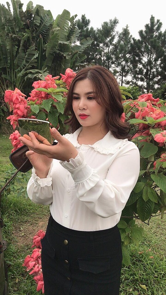 phấn phủ dưỡng ẩm kiềm giàu Edally 1